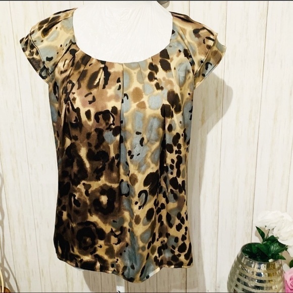SIGNATURE by Larry Levine Animal Print Blouse - Picture 3 of 10